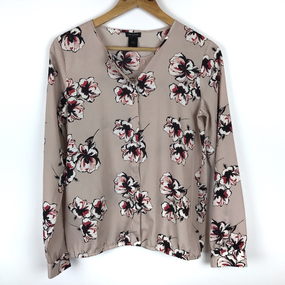 Ann Taylor | Hidden Button Down Floral Blouse
